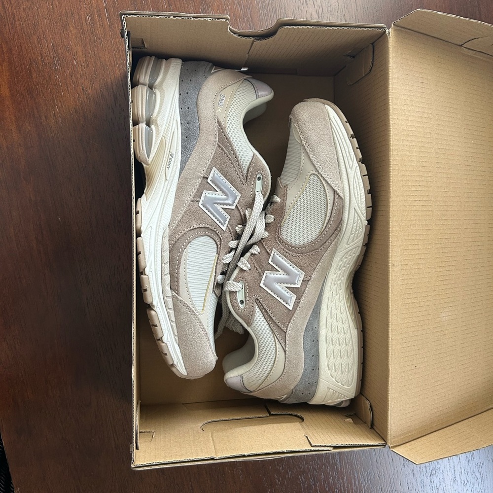 New Balance 2002R Brown Beige Sneakers. Perfect Condition, Never Worn.